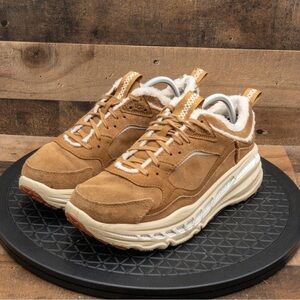 UGG Spill Seam Chestnut Sneakers Men’s Size 9